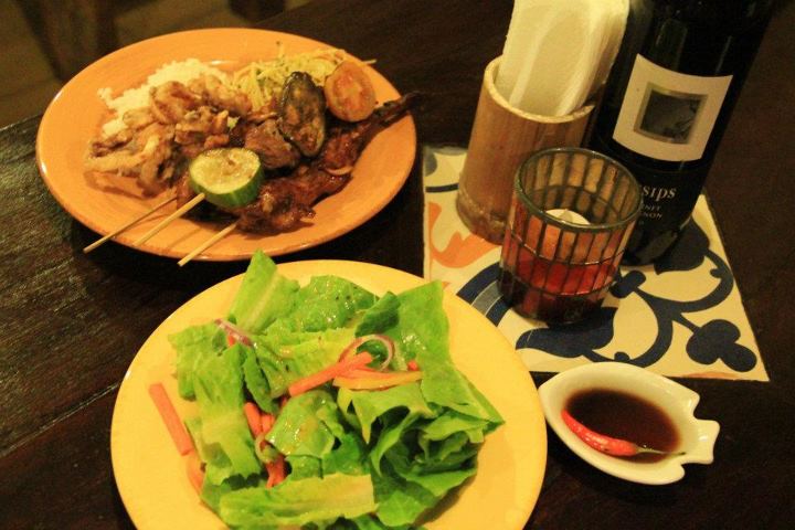 319996_2428851642338_332936409_n